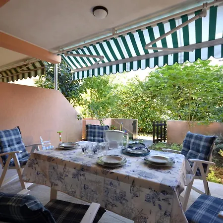 Villaggio Montecarlo Apartment