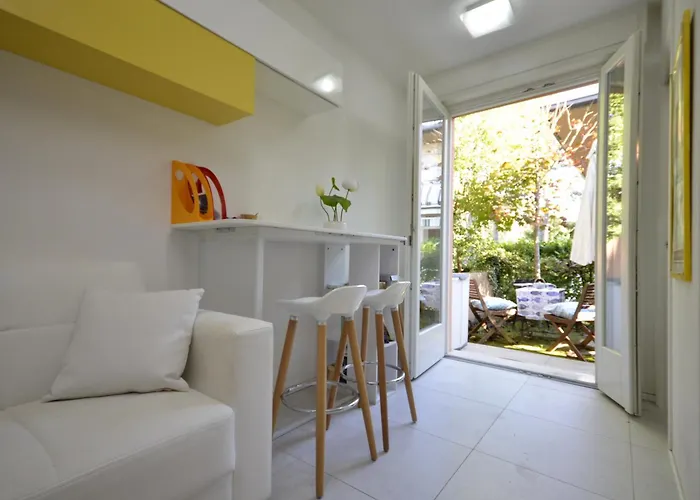 Villaggio Montecarlo Apartment *